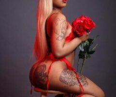 Pretty Petite - Image 7