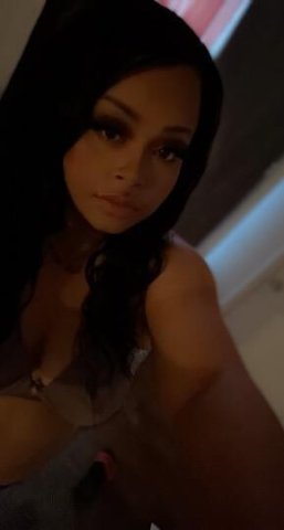 Thick booty needs a license for this head😈😈 - 1