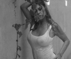 Hot Deborah - Image 2
