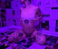 Myrtle Beach escorts - sexy tattooed russian babe