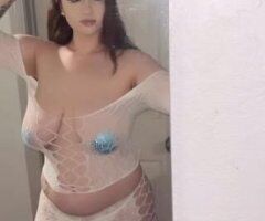 Thick wet drippy pussy latina 💦 super deep throat ready to satisfy your every need 💋 - Image 3