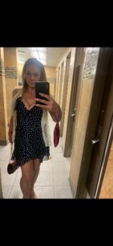 incalls / Cardates / BBJ Starting 60$ Massages Starting at 75$ SERIOUS INQUIRIES ONLY 😘🥰 ALSO HAVE CONTENT FOR $ PICS 5$ - 10$ A POP CUSTOM/SEXTAPES 20$-25$ 15$ to join snap premium for life 😘 - 1