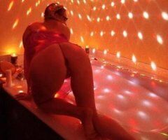 Quad Cities escorts - I GOT EXACTLY WHAT YOUR LOOKING FOR RIGHT HERE!!!