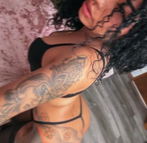 Sexy Latina🩷🌸🤤🫠🫦🔥 - 1