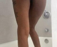 sexy tiny lea - Image 4