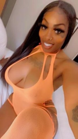 Super sexy Super pretty with Super head - 1