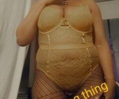 ..READ THE AD!!!😏🤤there is two others that wants to hangout no we dont hangout together like that - Image 4