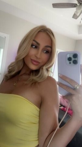 Blonde Baddie 💋 - 1