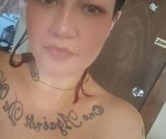 Madison escorts - Friday Mfn Night 🌙 looking for a gentleman to take this fall of delicious juices and smack this ass tonight' 200hr