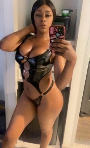 📍EVERETT📍SUNDAY SPECIALS 🏈 YOUR #1 CHOICE - 🥇32DDD - BUSTY BIMBO __ ⭐ ⒻⒾⓋⒺ ⓈⓉⒶⓇ ⭐__UPSCALE_ 100% REAL 😻 - 1