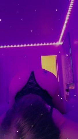 PRETTY PINK PUSSY - 1