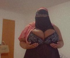 Arab BBW - Image 5