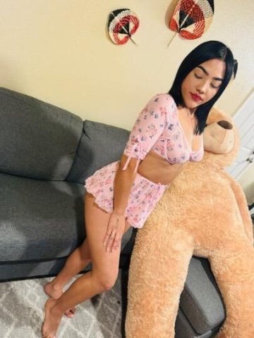 Sexi Latina Nueva en La Ciudad - 1