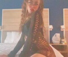 bubble butt🍑 ready to deep throat that🍆 - Image 4