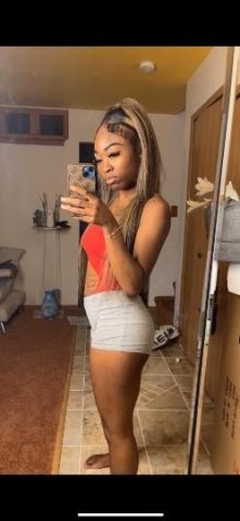 NEW TO TOWN🤭 young, pretty girl with TIGHT WET NEW PUSSY 😍. got it all for you babe, come be happy 😏. i can be your head doctor baby 👅. - 1