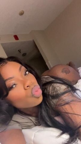 FUNSIZE WET DREAM 💭💦 MOST AMAZING MOUTH & THICK PUSSY COMBO🫦 CUM SEE WHAT THE HYPE IS ABOUT 😍😜 - 1