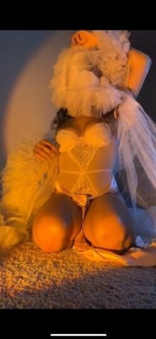 Curvaceous And Delicious Come Fulfill Your Wishes💦😩 - 1