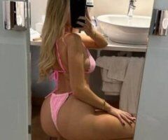 SEXY BBW SLUT 💦🥰🤪 SHORT THICK AND NASTY 🤤🥰 COME FIND OUT FOR YOURSELF 🥰 EVERYTHING GOOD AND READY - Image 1