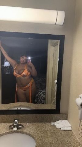 COME PLAY W MY FAT ASS👅 CREAMY THICK GODDESS💧THROAT SPECIALIST🍆 - 1