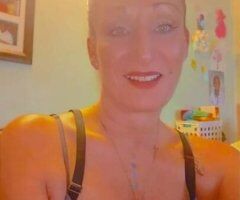 Kansas City escorts - Im hot and horny looking for a good time!