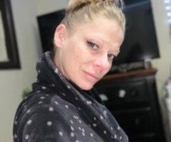 are you looking for a relaxing time or some fun company😘 here to make sure you have a good time. also doing massages - Image 3