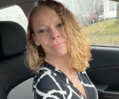 are you looking for a relaxing time or some fun company😘 here to make sure you have a good time. also doing massages - Image 4