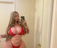 big ass n boob 19 year old😍💕🍑 - Image 5