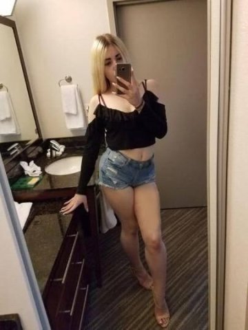 ALL AMERICAN Sexy Gamer nerd next door 🥵😮‍💨 70% OFF onlyfans !! - 1