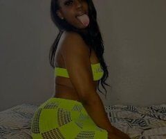 LAST NIGHT HERE😚 come watch me SQUIRT💦 DEEPTHROAT SLOPPY GODDESS🍫 - Image 3