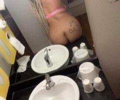 CONDOMS ARE BORING !!! everything goes fuck fest PARTY FRINDLY ❄🥶❄🥶🧊🧊🇲🇽🇲🇽big time squirter💦 !! come play dirty with me papi EVERYTHING GOES - Image 2
