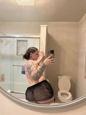 PLAY W MY PINK PUSSY OFFER INCALLS OUTCALLS AND CARDATE - 1