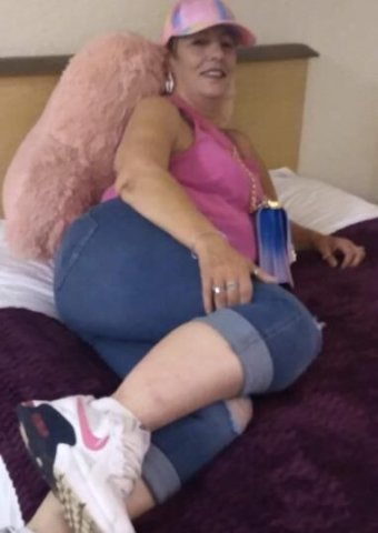 💋THICK n SEXY👅COUGAR w Big🫦Booty - 1