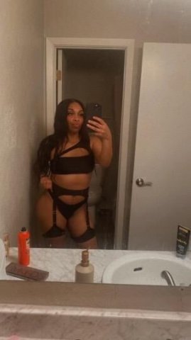 SEXY REDD HERE TO PLAY NEW TO TOWN - 1