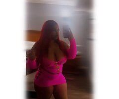 100Qv Favorite Deepthroat Queen👅🍆💦 - Image 1