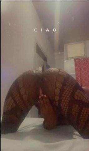 NEW NUMBER!! 420 friendly IN CALLS OUT CALLS CAR DATES 💦 🍑💦 CURVY - 1