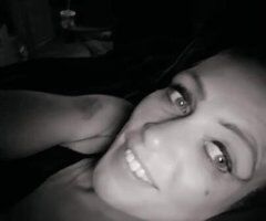 Ann Arbor escorts - My place or yours