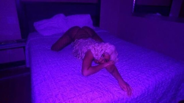 COME HAVE FUN DADDY💦🍆 SEXY BABE🤎 - 1