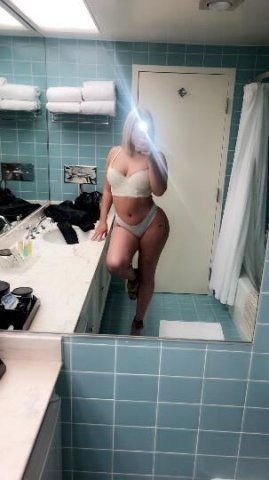 SLC Most recommended blonde baby girl!!!!! LETS GET FREAKY😉😜 - 1