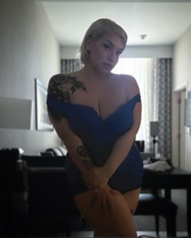 the GOAT 👅💦😇🥰😜THICK BLONDE IN NEED of Attention💦😻👅😋🧁🥳 - 1
