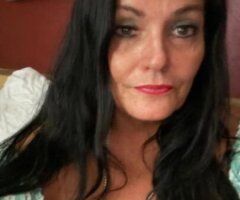 I LOVE FACIALS - Image 3