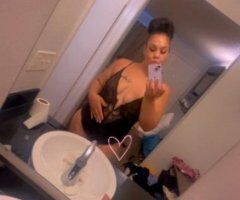 $100 qv review specials!!! only here for 1 night! looking for party and play also - Image 3