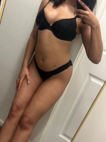 (NEW IN TOWN) Doing incalls only atm, also have pics & vids for SALE! hmu for my rates😌📲 - 1