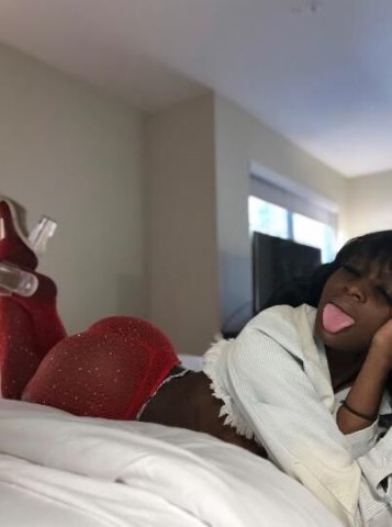 HORNY FUN SIZED COLLEGE GIRL💦💋 - 1