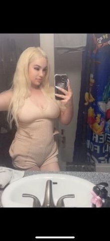 Petite Busty Blonde💦💋☺ - 1