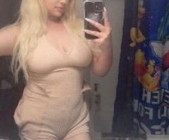 Everett escorts - Petite Busty Blonde💦💋☺