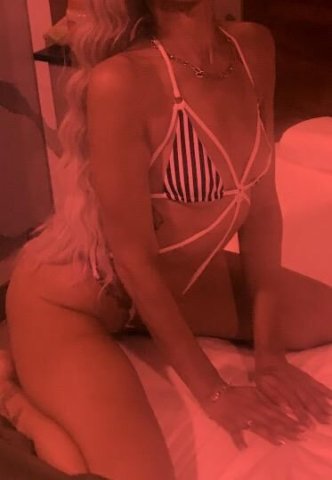 🛑STOP SCROLLIN'🛑💕👀I'm Everything You're Looking For👀😘💕💕Sexy Sessions💕100% Satisfaction Guaranteed💯 - 1