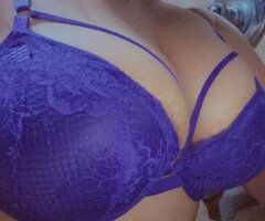 THICK LATINA 🔥 - Image 2