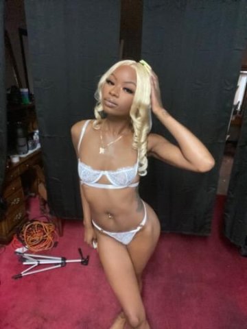 throat goat 👅🔥 ! Slim & Pretty 💦 mocha brown flavor ! 💋🥰 Submissive princess 🩷🤭 clean no drama ! - 1