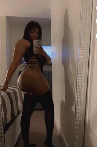 Cum Get Some.. Slippery N Wet.. Thicc Playmate! - 1