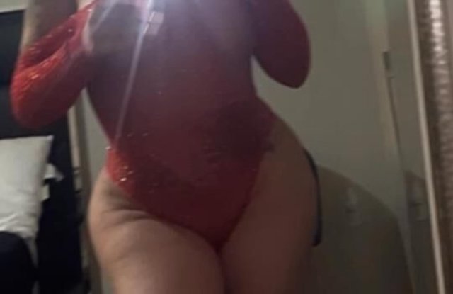 LATINA • MASSAGES • READ BIO - 1